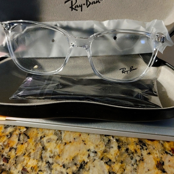 Ray-Ban Accessories - NWT RAY BAN CLEAR GLASSES W CASE